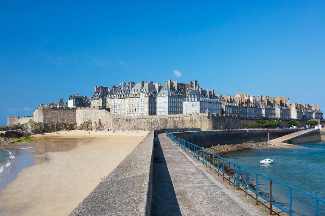 Voyage en Bretagne : Guide Complet 2025 !